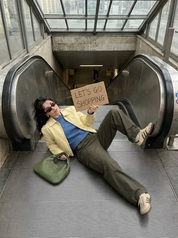 Fashion shoot on the escalator — image 1