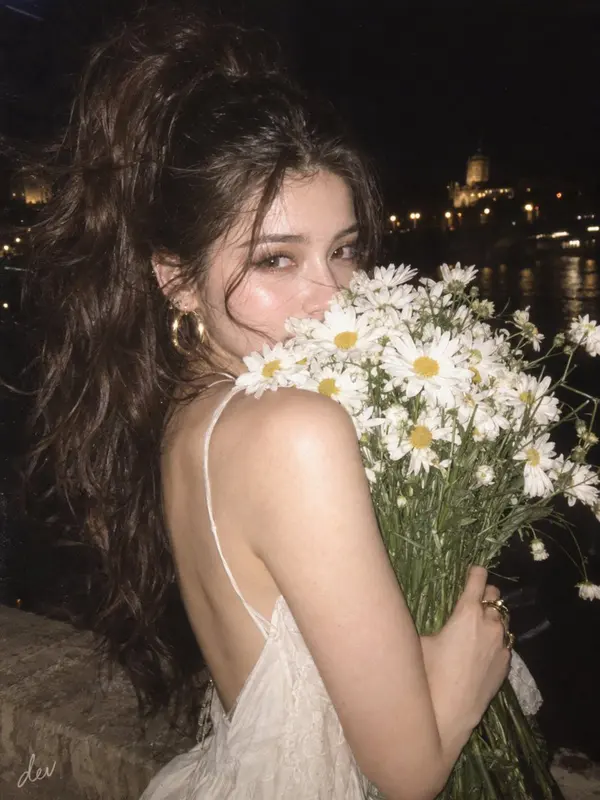 Nighttime Daisy Portrait — image 1